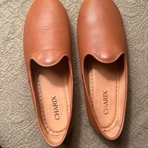 Charix luggage tan loafer size 41